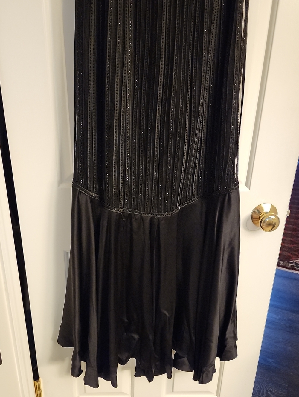 Mieka Stunning Like New Black Beaded Silk/Satin Straped Evening Gown, 40/6 $200 - Picture 13 of 13